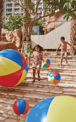 ילדים משחקים בדן אילת