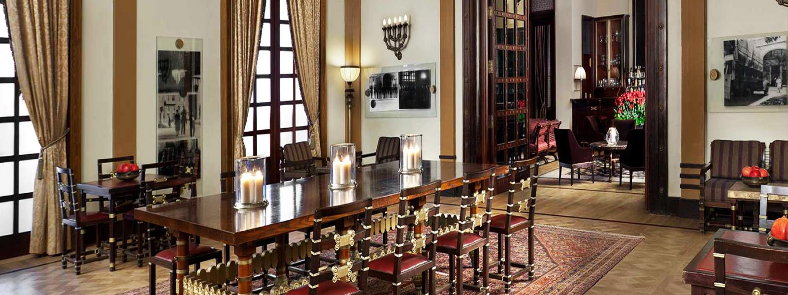 לחוות את המתקנים והשירותים של המלך דוד ירושלים חדר קריאה במלון המלך דוד ירושלים