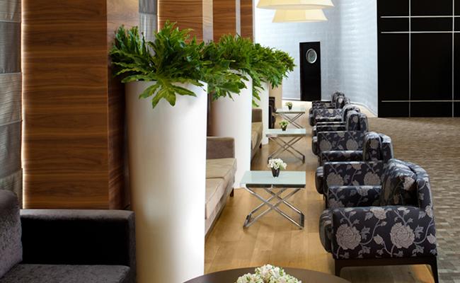 תל אביב – לובי לאונג'