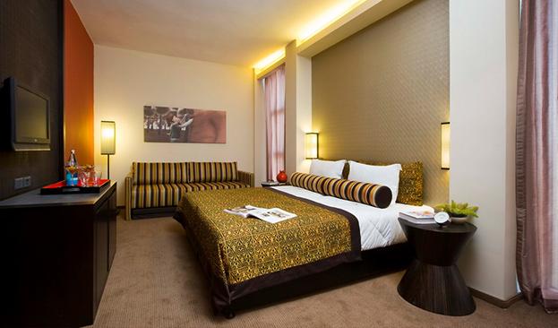 Superior Quadro Room Picture