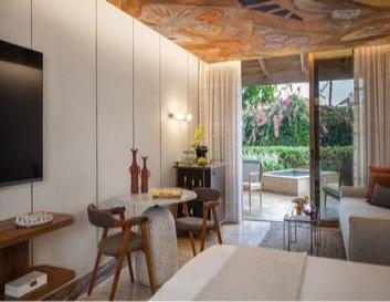 תמונה של חדר גן עם אמבט שמש